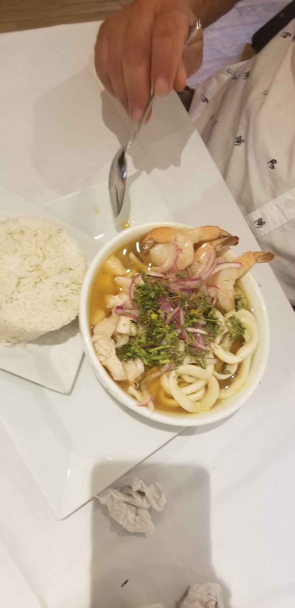 Encebollado Mixto
